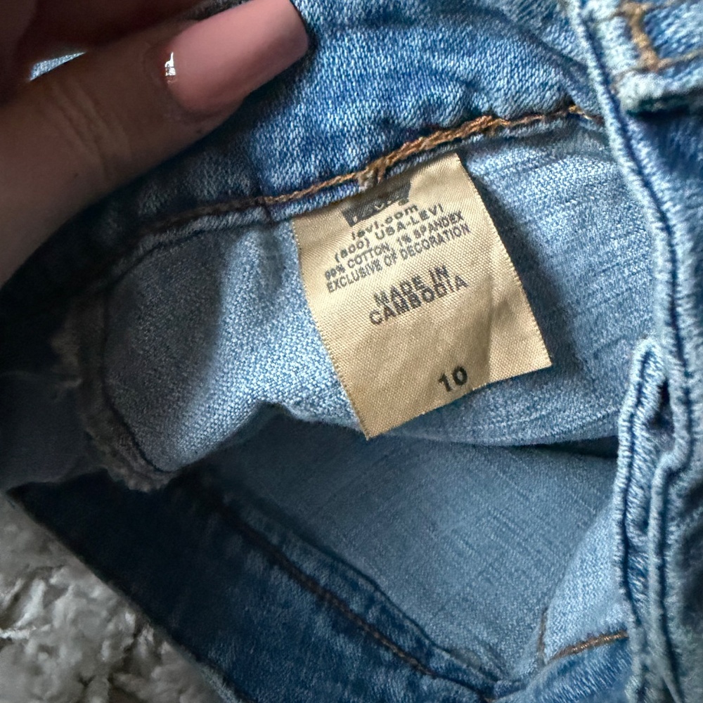Levi's jeans in Levi's Classic Blue 545 women’s capri mom pants Denim Jean short - Picture 4 of 4
